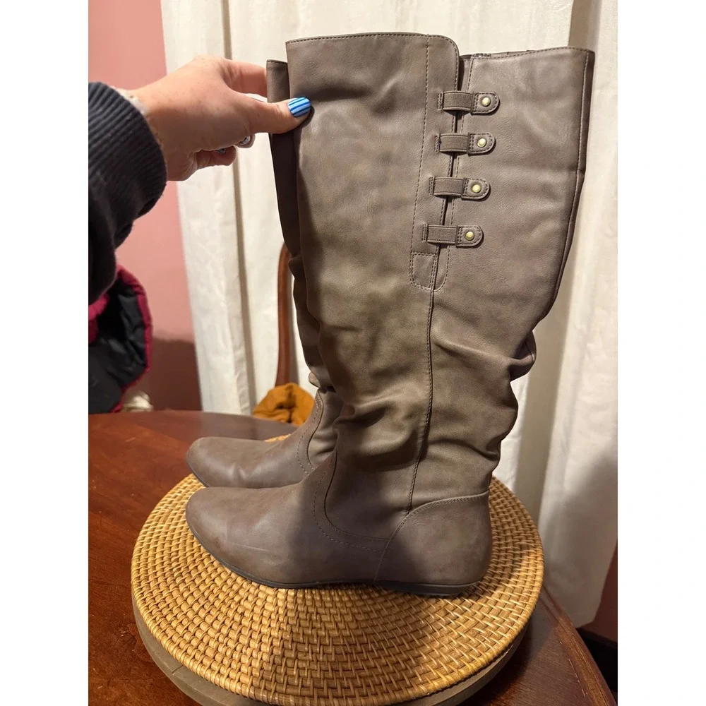 Cliffs by White Mountain Francie Taupe Slouchy Tall Boots Womens 10M C23069